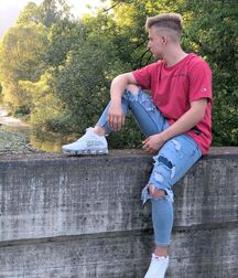Ben's Sunday Boys Gay Tube 6016afb82e984.jpg