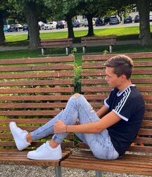 Ben's fav Sneaker Boys twink tube 604d52875f50c.jpg