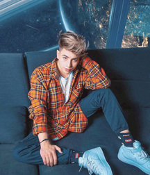 Ben's fav Sneaker Boys twink tube 604d531c0ed0e.jpg
