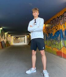Ben's fav Sneaker Boys twink tube 604d53222fdc5.jpg