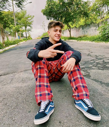 Ben's Thursday Boys Gay Tube Mix 605c32c0eb295.jpeg