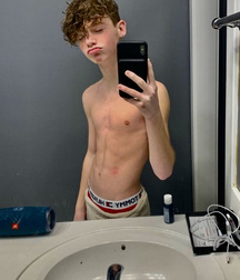 Ben's Sunday Boys Twink Tube Gay Shirtless Cute 6060e1c76bcff.jpg