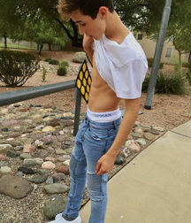 Ben's Sunday Boys Twink Tube Gay Shirtless Cute 6060e229ab13f.jpeg