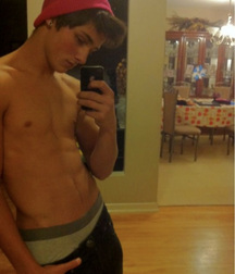 Ben's Boy Selfies and Cool Hairstyles 606223d48f93d.jpg