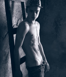 Ben's FAV Thursday Gay Tube Boys 6065ead6b4209.jpeg