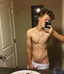 Ben‘s Tuesday BM Gay Tube 60913b39556b5.jpeg