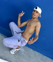 Ben's Sunday Boy Mix Gay Tube 60a187b3909b2.jpg