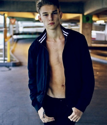 Ben's Sunday Boys Mix Gay Tube 60aa960205591.jpeg