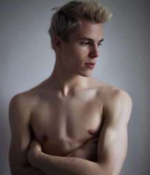 Ben's Saturday Boy Mix Gay Tube 60b1d0663f2b3.jpeg