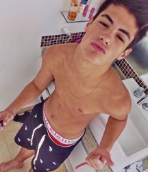 Wall Favorites World Twink Tube 60d25a096f802.jpeg