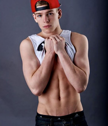 Ben‘s Sunday Wall Favorites Twink Tube 6106c5bcd54a6.jpeg