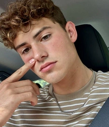 Ben‘s Sunday Wall Favorites Twink Tube