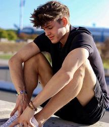 Ben‘s Sunday Wall Favorites Twink Tube 6106c5ef04811.jpeg