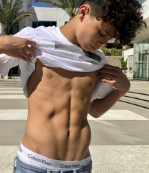 Ben‘s Sunday Wall Favorites Twink Tube 6106c5f3c5070.jpeg