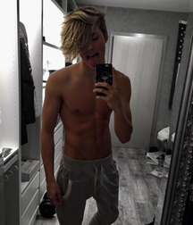 Ben‘s Sunday Wall Favorites Twink Tube 6106c64c37330.jpeg