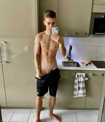 Ben‘s Sunday Wall Favorites Twink Tube 6106c64e23b76.jpeg