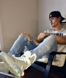 Ben's Sunday Wall Favorites Twink Tube Art 6159b1b29ecaf.jpg