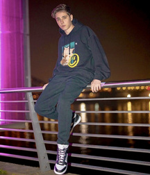 Ben's Monday Wall Favorites Twink Tube 61644d82b4212.jpg