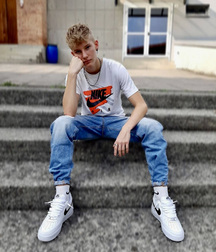 Ben's Monday Wall Favorites Twink Tube 61644dee30fe1.jpeg