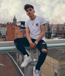 Ben's Thursday Boy Mix Twink Tube 61684c3a74f8a.jpg