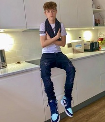 Twink Tube Ben Weekend Boy Mix Porn 617d52edad5bd.jpeg