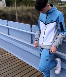 Ben Weekend Wall Favorites Twink Tube 61845550720d0.jpeg