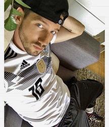 Ben Wall Favorites Twink Tube 618d4c935173f.jpeg