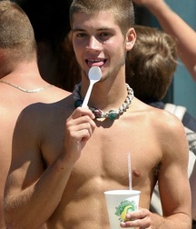 Ben's Sunday Guys Twink Tube Shirtless Stud 61ad20a67aa34.jpeg