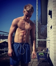 Ben‘s Thursday Wall Favorites Fast Twink Tube 61e08bff2c787.jpeg