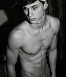Ben‘s Thursday Wall Favorites Fast Twink Tube 61e08c18787ff.jpeg
