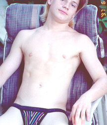 Boys porn jerking off with my clothes on 5f33110ec7c52.jpeg