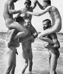 happy and Naked Gay Tube Express 5fa1486f569fd.jpg