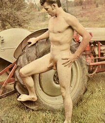 happy and Naked Gay Tube Express 5fa14871663e6.jpg