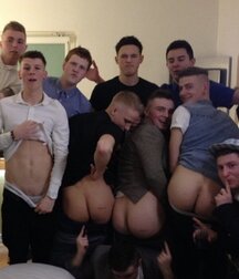 happy and Naked Gay Tube Express 5fa148ac22323.jpg