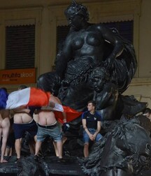 happy and Naked Gay Tube Express 5fa148b7c5909.jpg