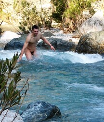 happy and Naked Gay Tube Express 5fa149e8f25b9.jpg