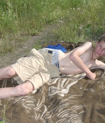 Felix in Shorts Boys Porn 5f0c737f4ff03.jpg