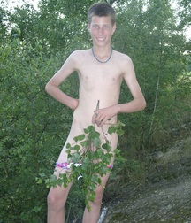 Felix in Shorts Boys Porn 5f0c73ea98d9e.jpg