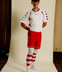 Modelos juveniles de fútbol en jersey rojo Boy Porn GBT 5f18a9e4c239a.jpg