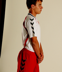 Modelos juveniles de fútbol en jersey rojo Boy Porn GBT 5f18a9f2e3a3b.jpg