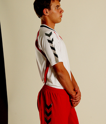 Modelos juveniles de fútbol en jersey rojo Boy Porn GBT 5f18a9f546e11.jpg