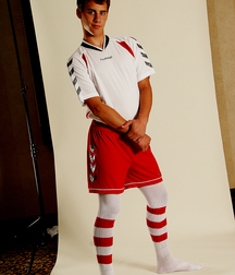 Modelos juveniles de fútbol en jersey rojo Boy Porn GBT 5f18aa0f0e155.jpg