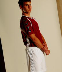 Modelos juveniles de fútbol en jersey rojo Boy Porn GBT 5f18aa2976099.jpg