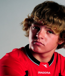 Modelos juveniles de fútbol en jersey rojo Boy Porn GBT 5f18aa63ae05f.jpg