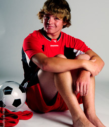 Modelos juveniles de fútbol en jersey rojo Boy Porn GBT 5f18aa71c76a7.jpg