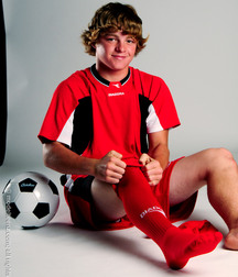 Modelos juveniles de fútbol en jersey rojo Boy Porn GBT 5f18aab513a4c.jpg