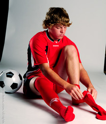 Modelos juveniles de fútbol en jersey rojo Boy Porn GBT 5f18aaeed3c9f.jpg