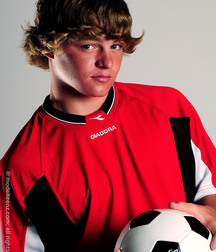 Modelos juveniles de fútbol en jersey rojo Boy Porn GBT 5f18abc860ce7.jpg