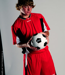 Modelos juveniles de fútbol en jersey rojo Boy Porn GBT 5f18abca75256.jpg