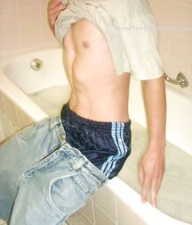 Boys Porn Shorts Adidas Azul y Adolescente 5f3d1cb0da25d.jpg